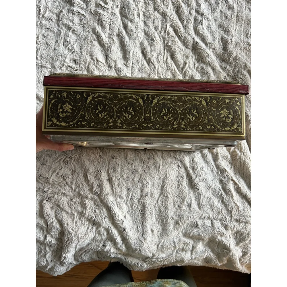 Vintage E. Otto Schmidt Decorative Tin Box with Hinged Lid Made in Germany - Picture 15 of 16